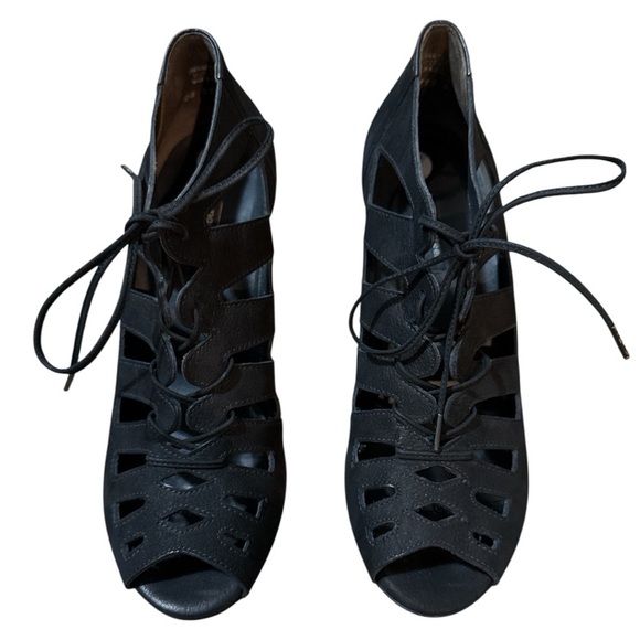 EUC - Paul Green - Jansen Lace Up Heels Black - Size 6/US 8.5 - Picture 3 of 5